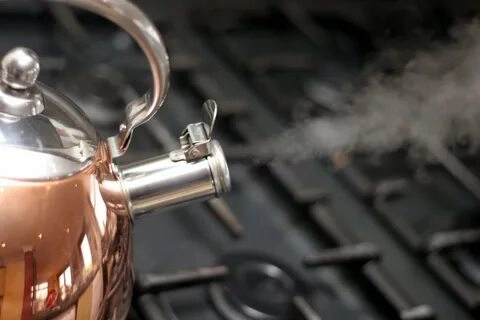 9 способов очистить чайник от накипи